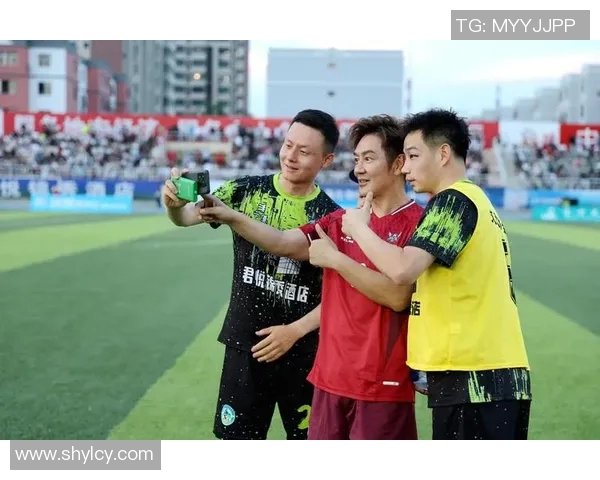 保卫绿茵场的足球明星们他们的名字中都带有保字 保卫绿茵场的足球明星们他们的名字中都带有保字